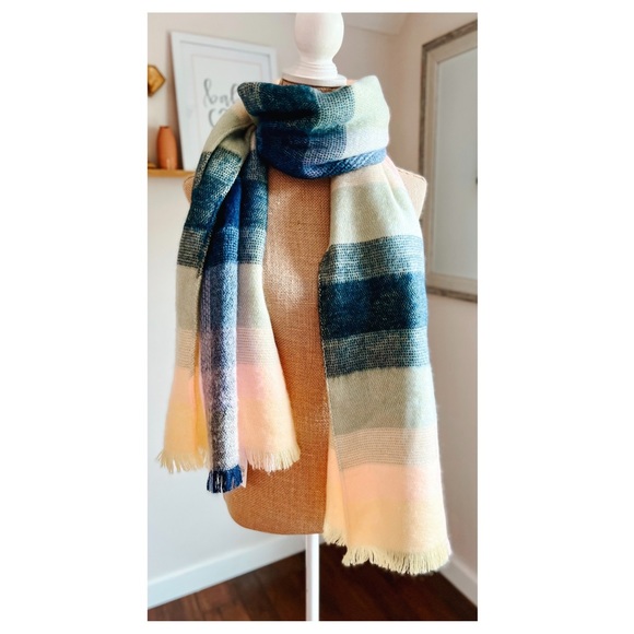 Loft Pastel Plaid Cozy Knit Fringe Blanket Scarf - Picture 5 of 9